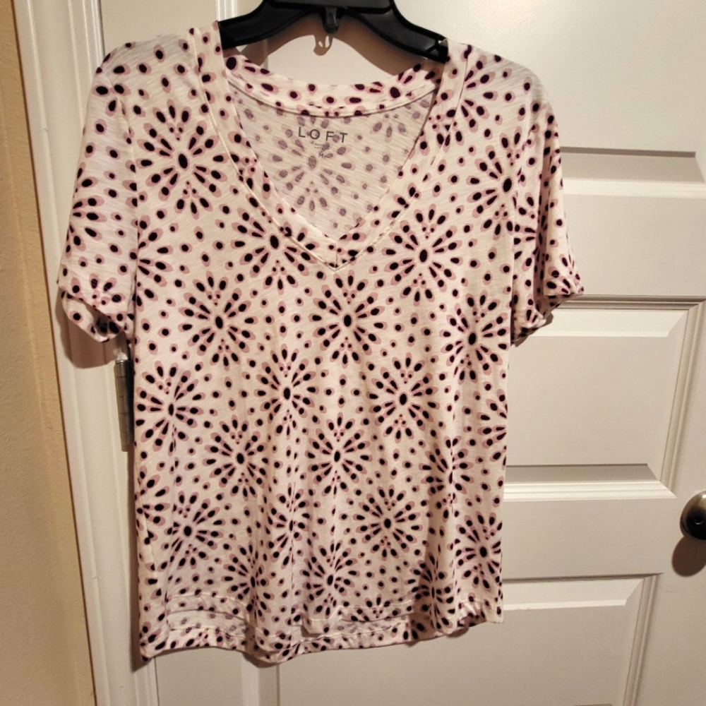 Ladies Loft V-neck blouse